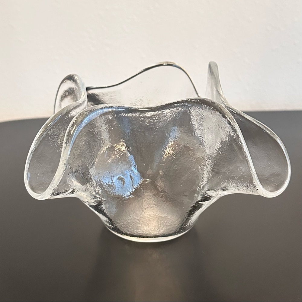 IVV Italian Handblown Art Ice Glacier Glass Hankerchief Bowl Small Ruffle Rare - Picture 2 of 16